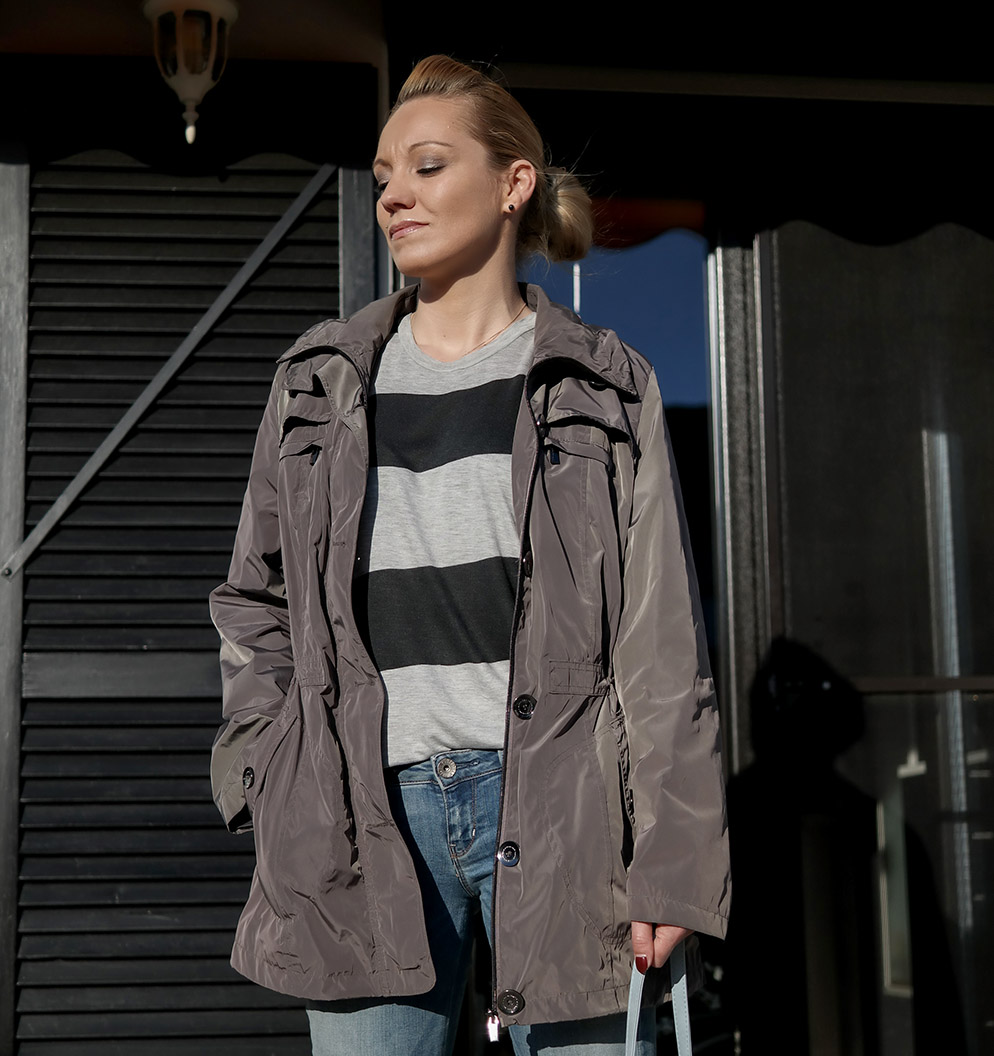 Outfit | Light Parka & Tassel Bag