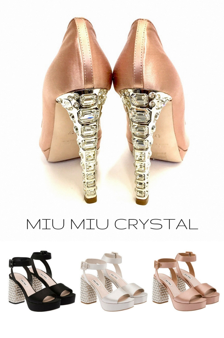 Stylishe Miu Miu Crystal Satin Heels zum Verlieben zum Freaky Friday | hot-port.de | 30+ Style Blog