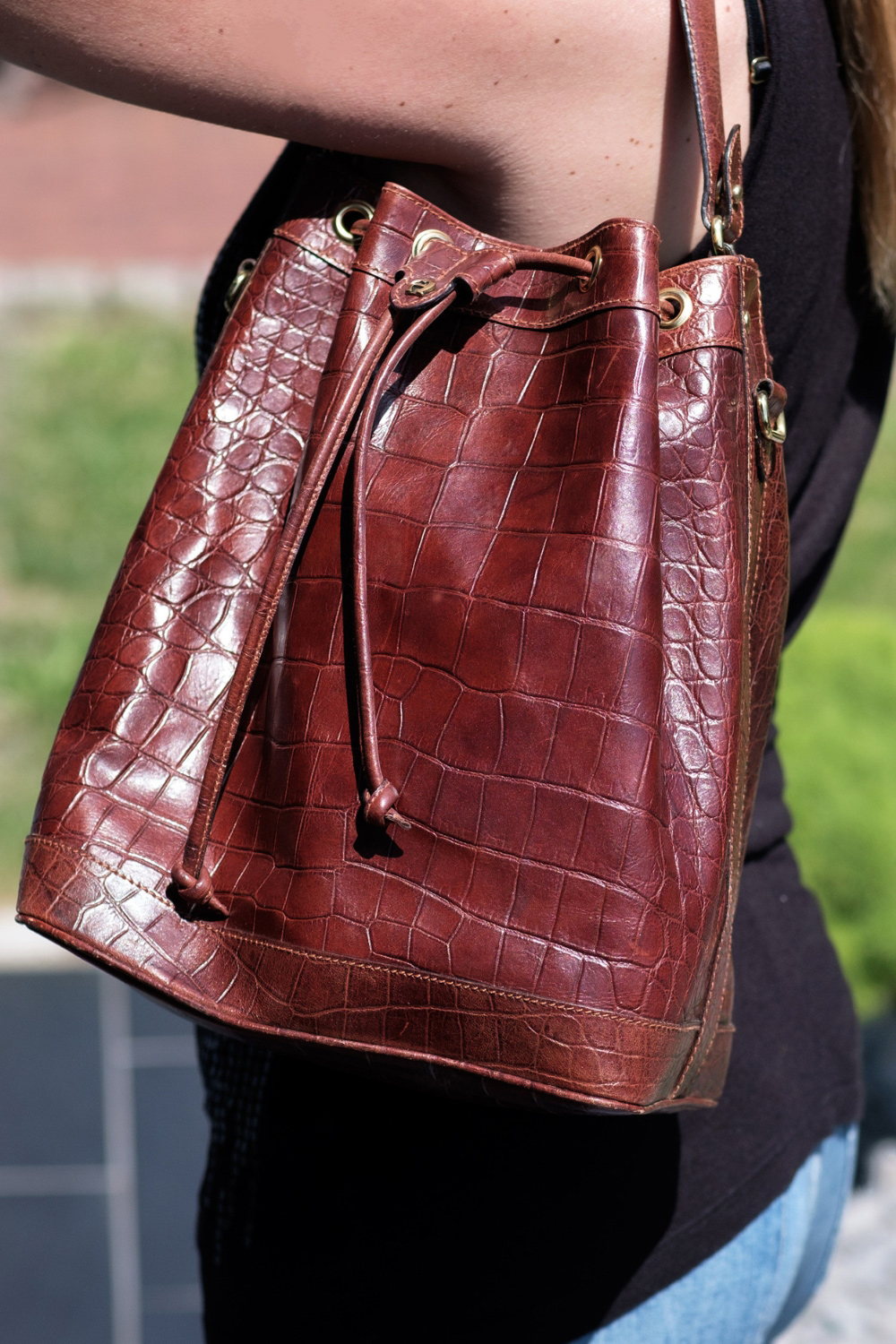 Bucket Bags: Beuteltaschen sind zweifelsohne die liebsten Alltagsbegleiter, nicht nur geräumig, sondern auch stylish | Hot Port Life & Style