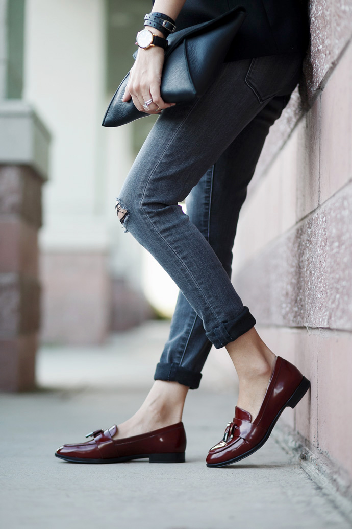 Loafer: Der heimliche Star des Sommers Früher nannte man sie Ballerinas, heute hingegen sagt man lässig & salopp Loafer zum klassischen Halbschuh. Schlupfhalbschuhe erleben gerade ein stylishes Revival und Franny ist ganz vorne mit dabei | Hot Port Life & Style | 30+ Style Blog