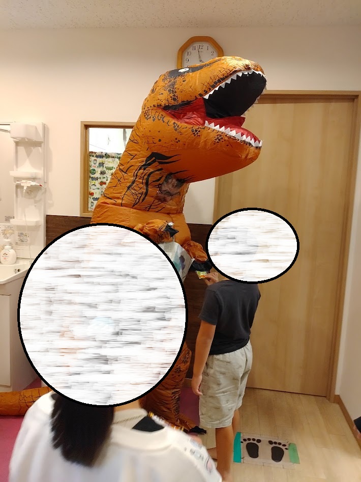 25/10/28【南】恐竜がきました～ハロウィン～