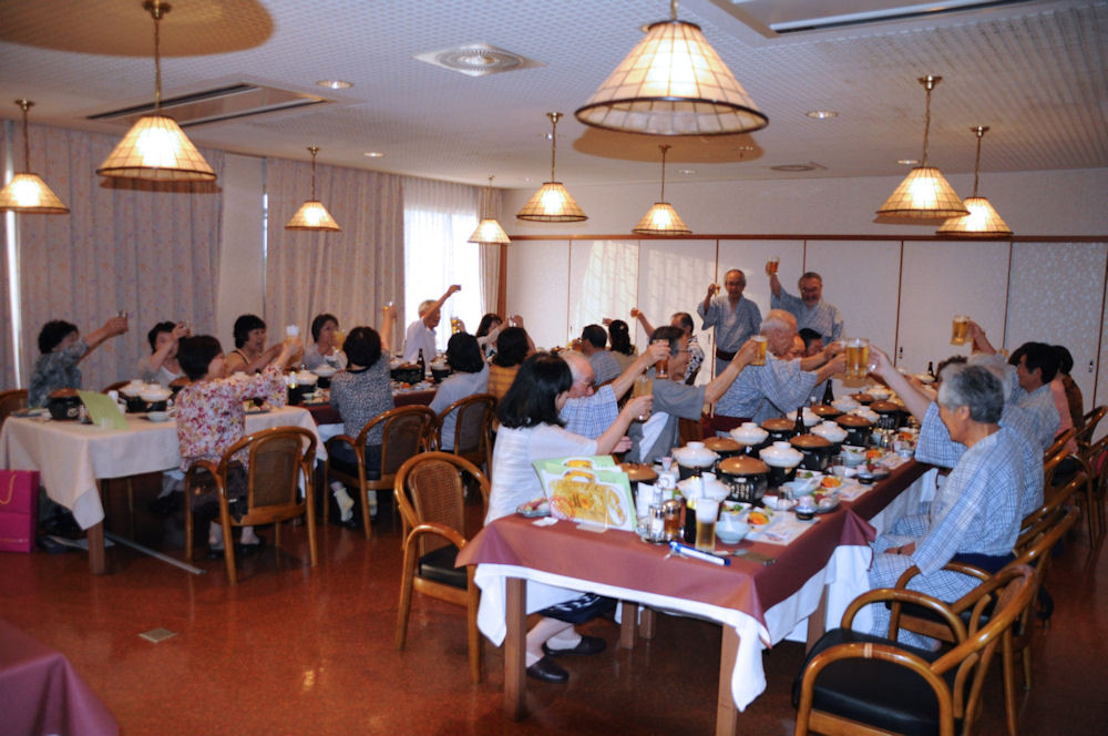 演奏会の無事成功を祝って乾杯！