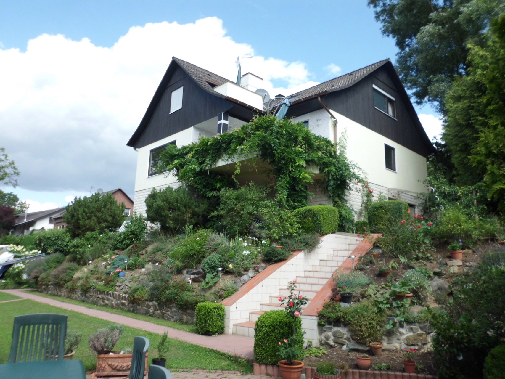 Gr. Einfamilienhaus - Reichelsheim/Wetterau