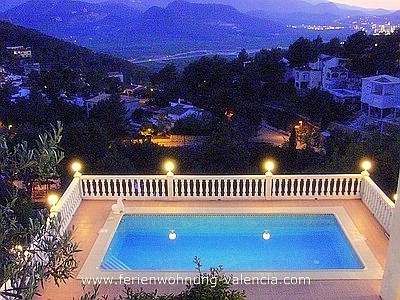 Blick von der Villa Gandia Hills über Monterrey