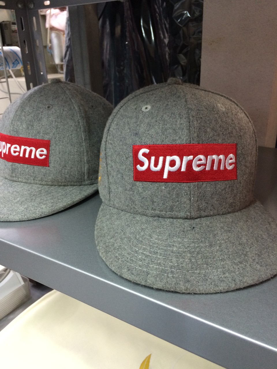 SUPREMEキャップのクリーニング
