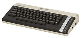 Foto von einem Atari 600XL Computer.