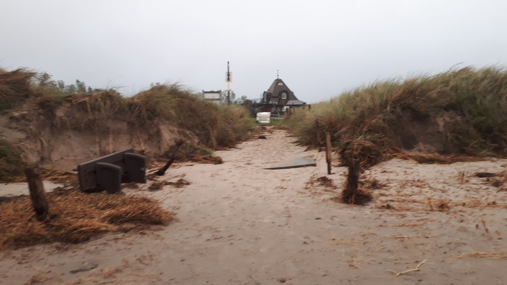 Blick zurück zur Beltbude vom rechten Zugang