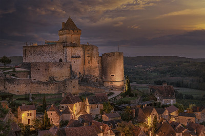 Vue panoramique du Château de Castelnaud sur la vallée de la Dordogne