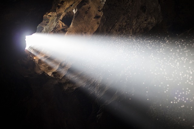 Höhle mit Lichteinfall