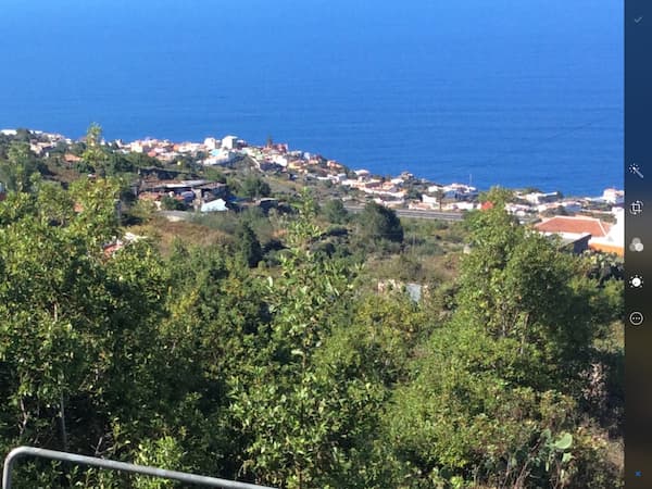 Blick von La Vega Icod de los Vinos auf das Meer