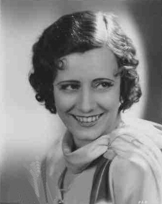1934, November 18 - "Kentucky Girl Leaves Acting On Movie Lot"