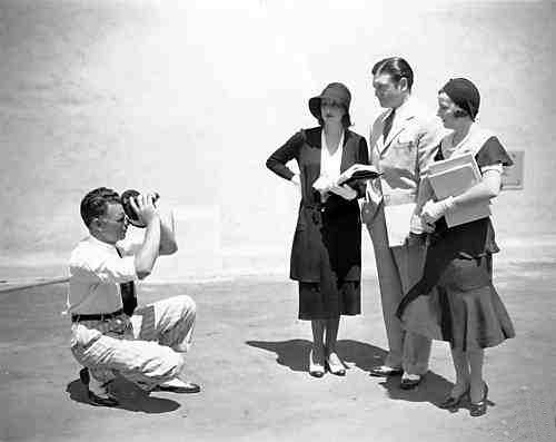 Wesley Ruggles with his Bell-Howell home movie camera and Estelle Taylor, Richard Dix and Irene
