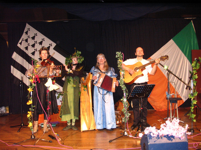 animation, concert pour la Saint-Patrick - mars 2009 - Port Crouesty sur la Presqu'île de Rhuys