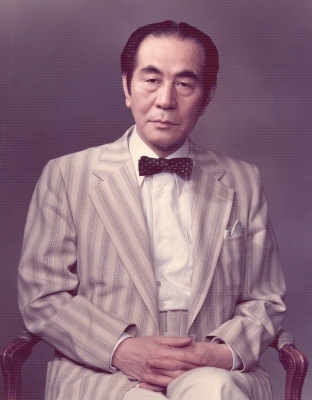 伊福部昭を読む