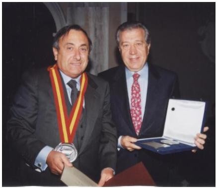 Il dott. Bologna con il nostro presidente, Renzo Pero