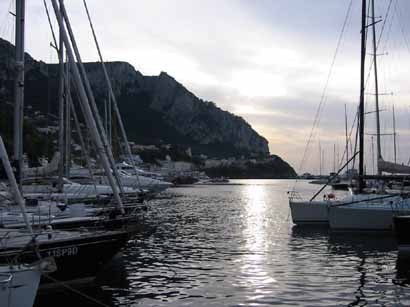 Hafen von Capri