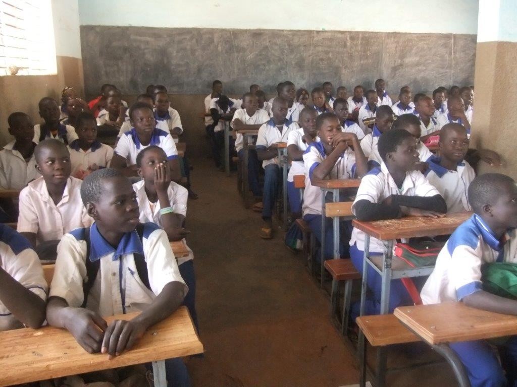 Une des classes du collège Saint Anthyme