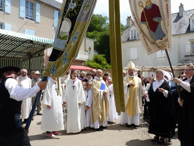 Le salut des bannières (7)