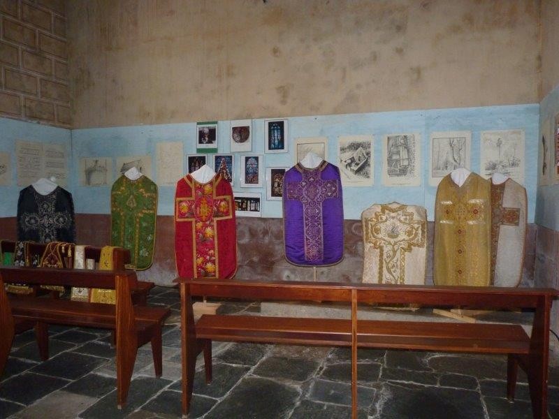 L'exposition sur les vêtments liturgiques