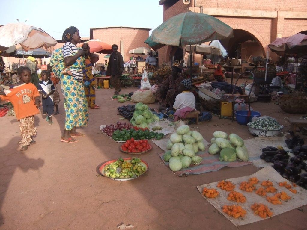 Sur le marché de Koudougou