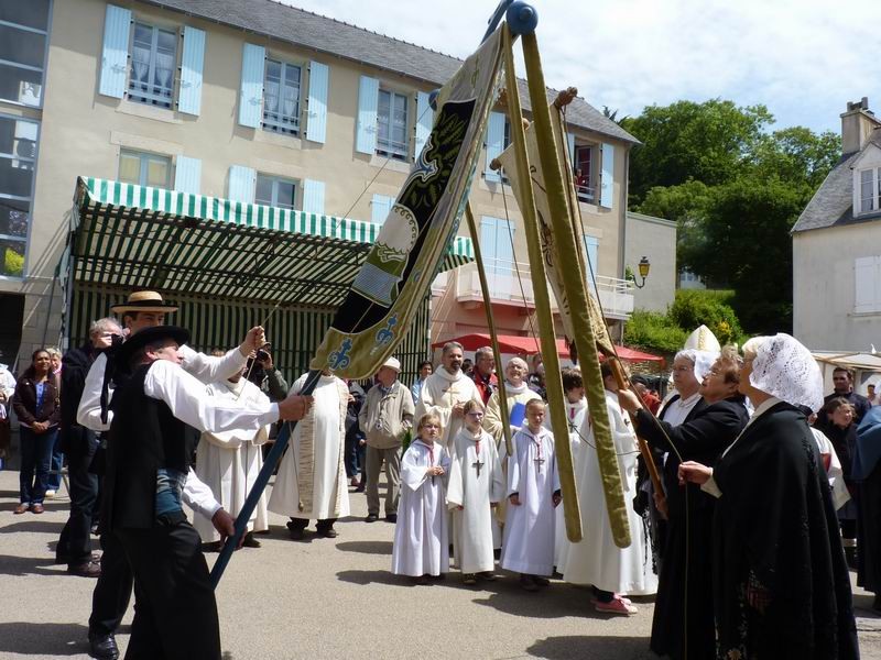 Le salut des bannières (12)