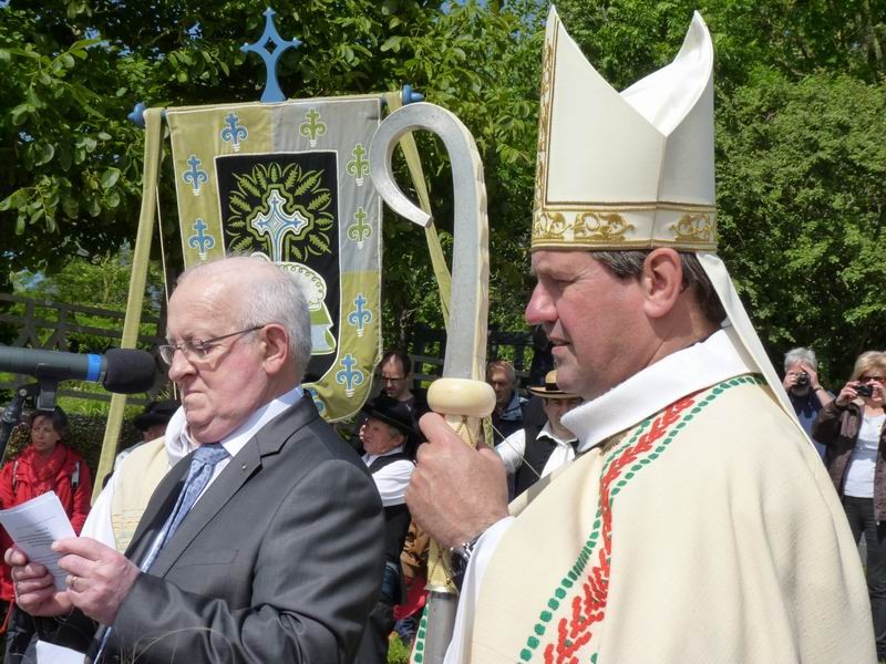 Explication de l'historique de la fête et de ses rites particuliers par une personne de St Jean