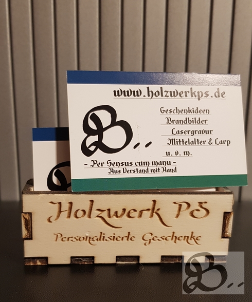 Holzwerk Peter Stoiber - Lasergravur - verzierte Visitenkartenbox