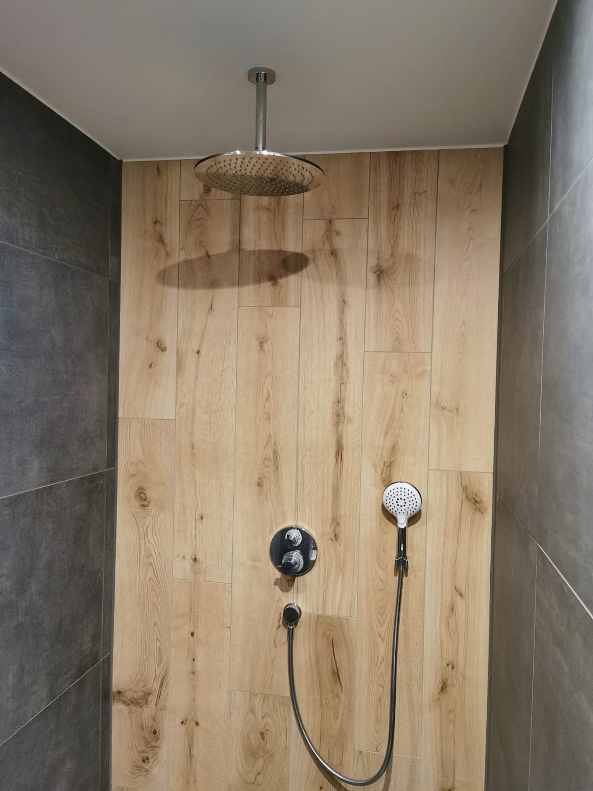 Holzoptikfliesen Dusche