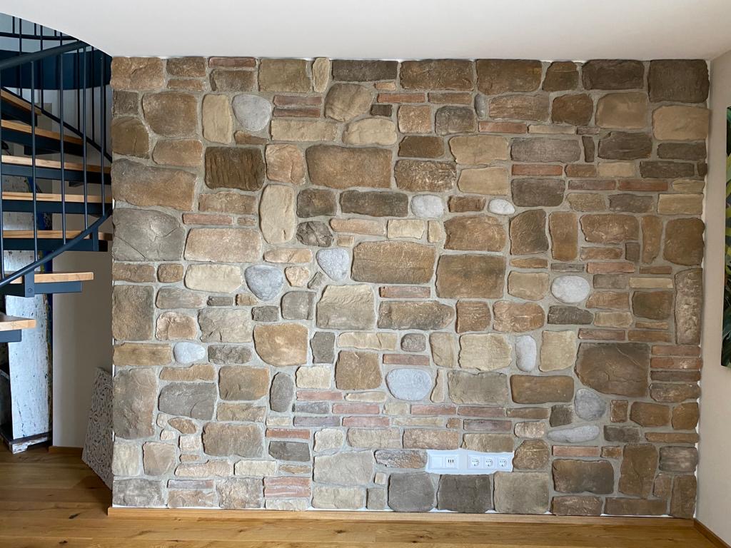 Steinmauer Wohnbereich