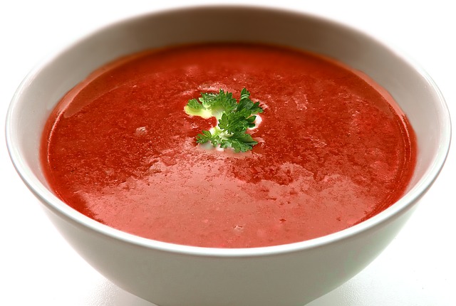 Spanische Gazpacho an heißen Sommertagen