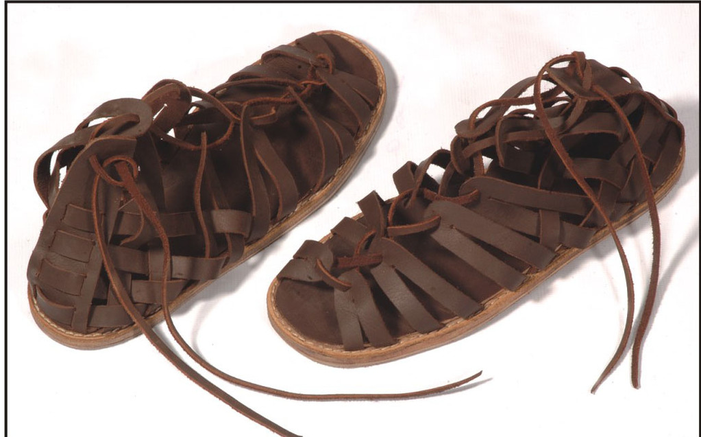 sandales en cuir tressé