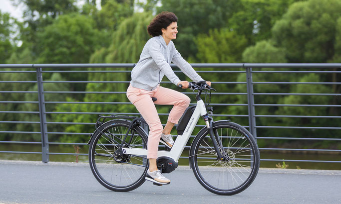 Ergonomie ist das Stichwort für unbeschwertes und stundenlanges Fahren mit dem e-Bike. Ist das e-Bike optimal auf Sie eingestellt, bringt dies viele Vorteile mit sich.