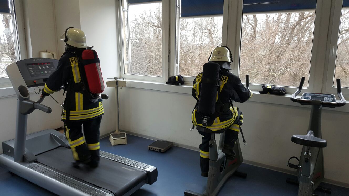 Atemschutzgeräteträger nach FwDV 2 / FwDV 7 - Atemschutz Röser