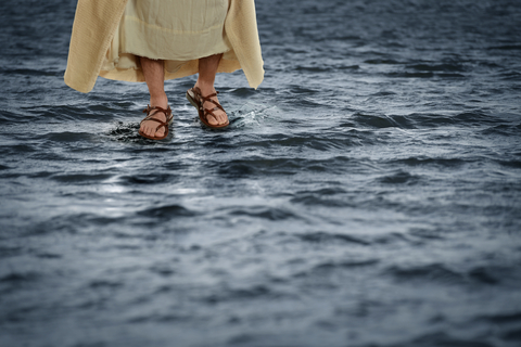 C’est sur le lac de Tibériade ou mer de Galilée que Jésus a marché sur l’eau. Ce miracle restera l'un des plus célèbres.