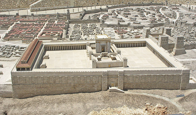 Le temple de Jérusalem était composé de 4 cours ou parvis et du sanctuaire: le saint et le très-saint.