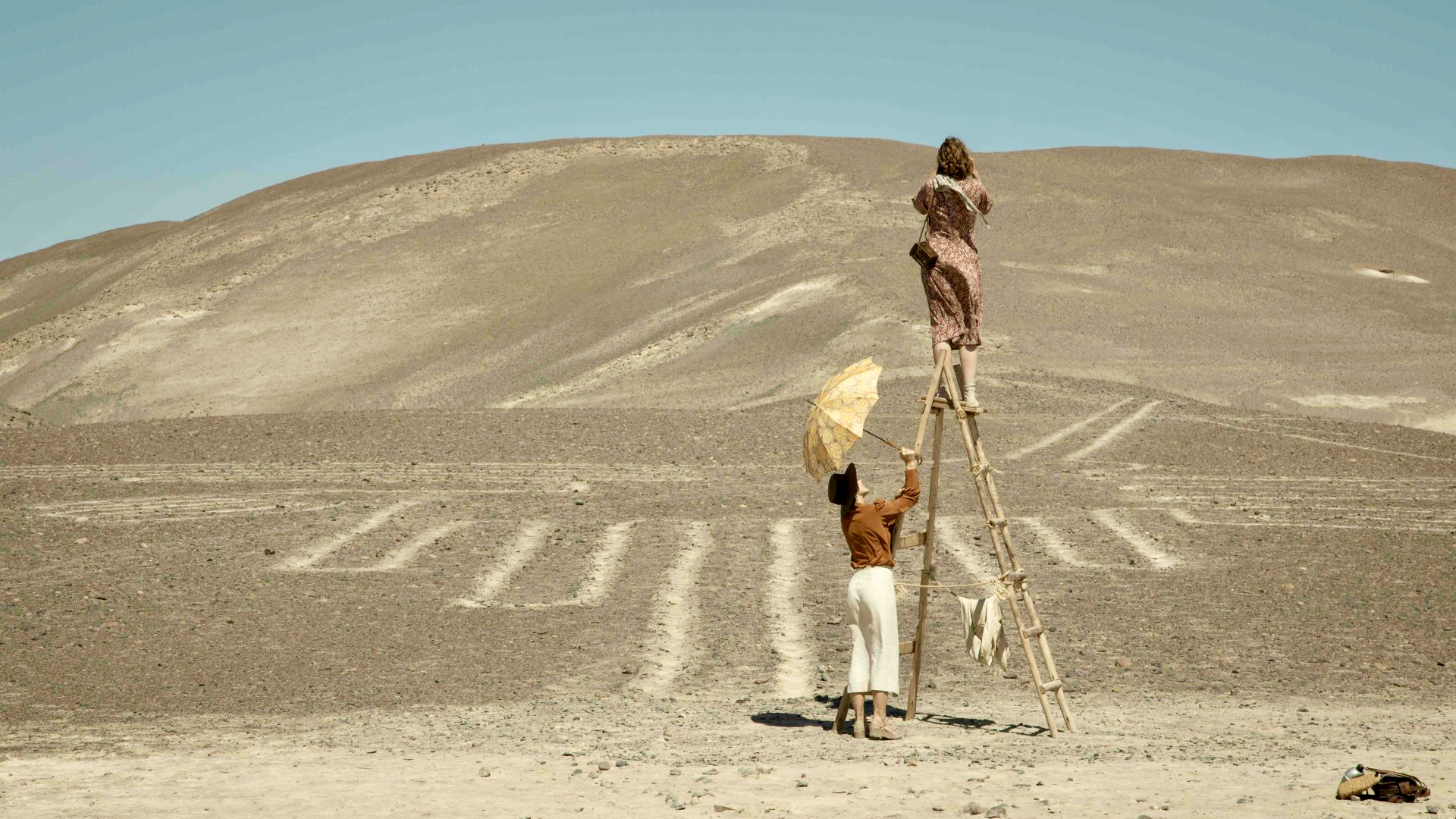 LADY NAZCA , UNE FEMME ET LES VERTIGES DU DESERT ..