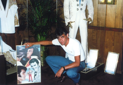 Joachim Thiess im Elvis Museum