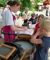 Papierschöpfen