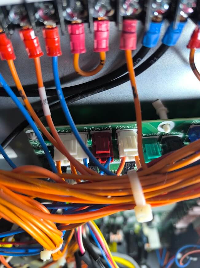 Débranchement borne CN16 (alimentation circulateur)