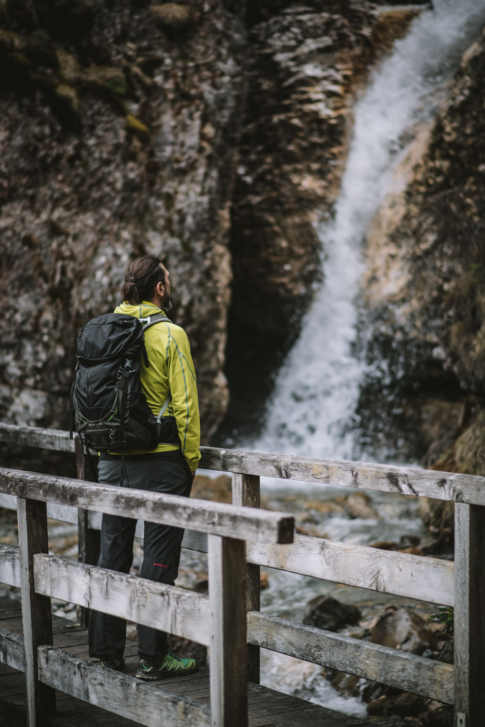 Wandertipp Tirol, Trins im Gschnitztal, ein Seitental des Wipptal: Rundwanderung zur Aussichtsplattform Adlerblick und Sarnthein Wasserfall, ein Ausflugsziel für die ganze Familie