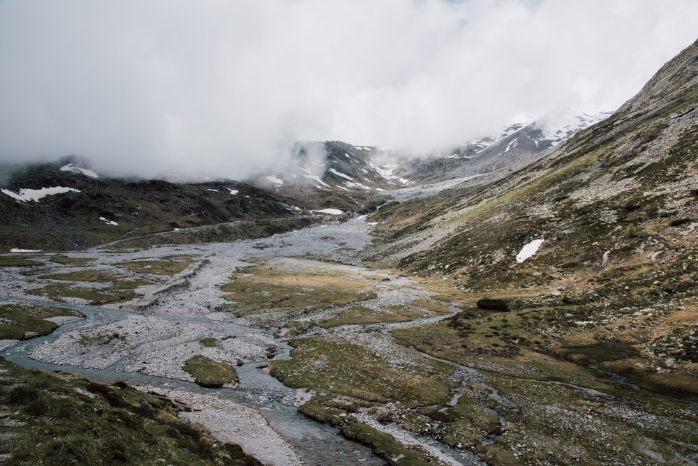 einfache Wanderung im Zillertal in atemberaubender Naturkulisse: vom Schlegeis Stausee, über den Zamser Grund zum Pfitscher Joch und den Pfitscher Joch Bergseen, Einkehr im ältesten Schutzhaus Südtirols, dem Pfitscher-Joch-Haus 