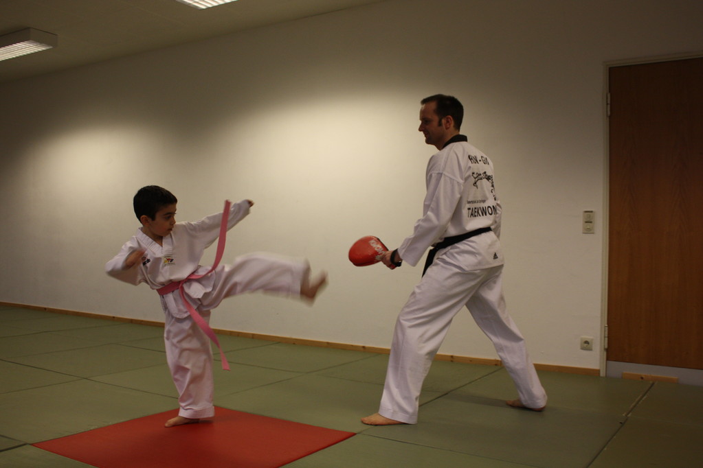 Taekwondo Stade - Prüfung 04.März 2011 - Sportschule Jan Springer