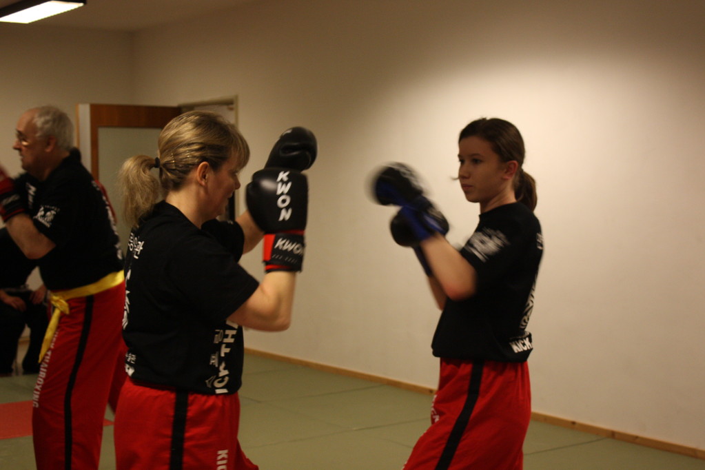 Kick-Thaiboxen  - Prüfung 04.März 2011 -Sportschule Jan Springer