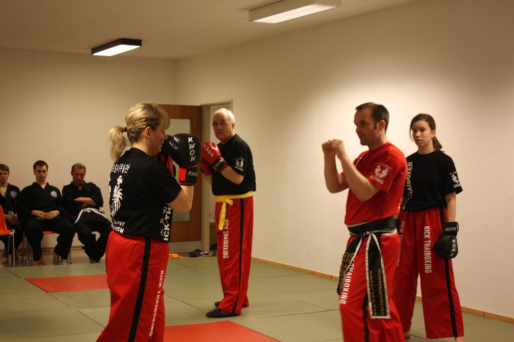 Kick-Thaiboxen  - Prüfung 04.März 2011 -Sportschule Jan Springer