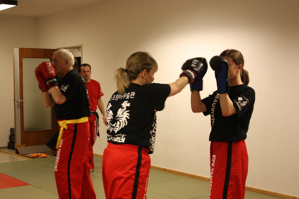 Kick-Thaiboxen  - Prüfung 04.März 2011 -Sportschule Jan Springer