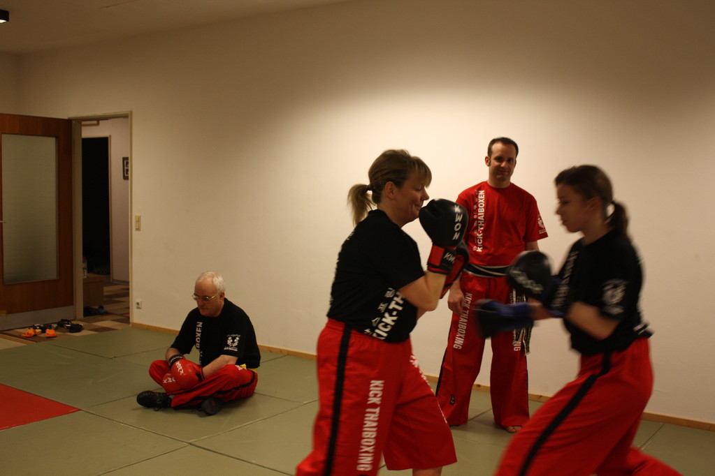 Kick-Thaiboxen  - Prüfung 04.März 2011 -Sportschule Jan Springer