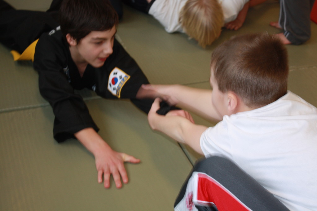 Kinder Selbstverteidigung - Gewaltdeeskalation - Selbstbehauptung - Sportschule Jan Springer Januar 2011