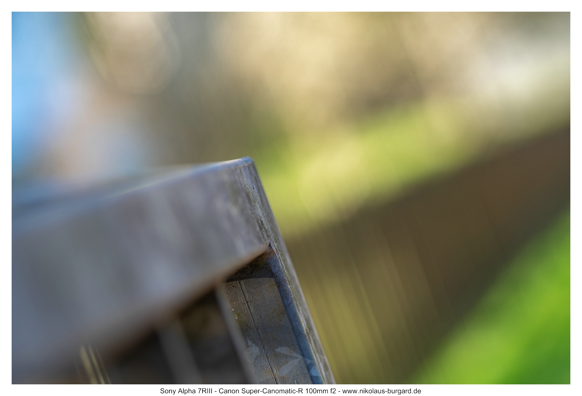 f2.8