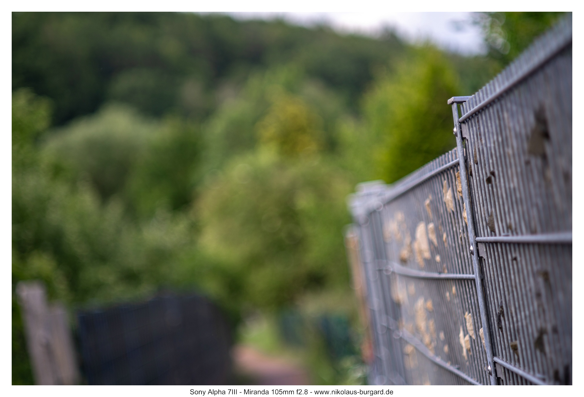f2.8
