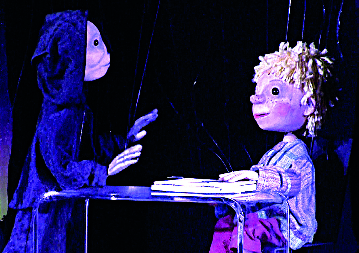 Zwei Freunde ‒ zwischen Diesseits und Jenseits: Marionettentheater Basilius und Freunde 